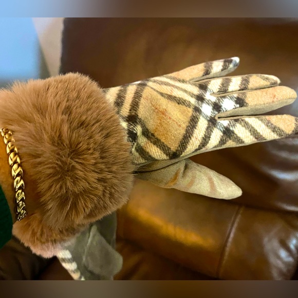NIP Plaid /fur trimmed Gloves Velvety lined - Picture 1 of 8